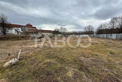 Casa 5 camere 3 cai de acces suprafata 3100 mp Sambata de Sus - 6