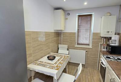 Apartament cu 3 camere semidecomandat, mobilat în Tomis II - 11