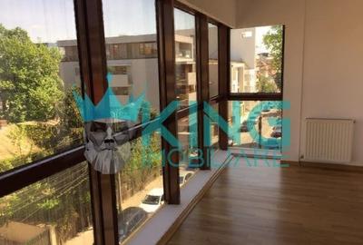 Apartament cu 5 camere semidecomandat în Aviatorilor