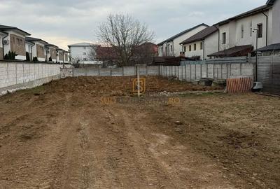 Teren de 1705 mp, în Central - 4