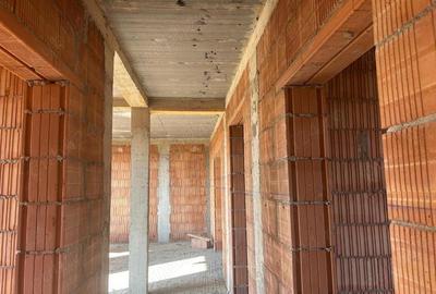 Vand casa , constructie noua , str.Livezilor - 9
