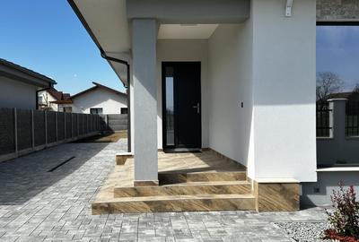 Casă individuală cu 4 camere cu Canalizare în Cetate - 2