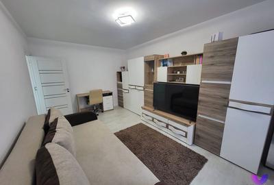 Apartament cu 3 camere decomandat, mobilat în Vasile Aaron - 2