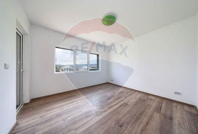 Casa moderna cu 4 camere in Valea cu Flori Residence 1 - 11