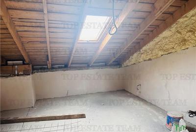 Duplex cu 5 camere cu Canalizare în Roșu - 9