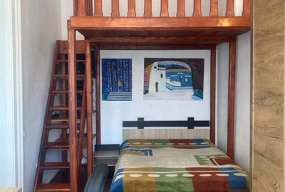 Apartament cu 3 camere semidecomandat în Central - 1