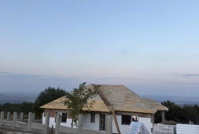 Casă cu 4 camere în Păun - 1