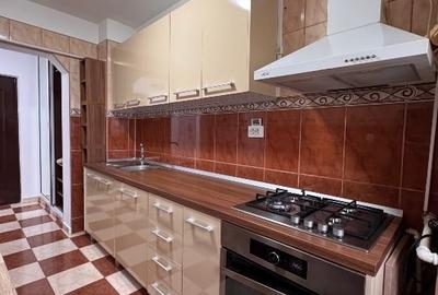 Apartament decomandat 2 camere de închiriat – Luica 45, Sector 4, - 7
