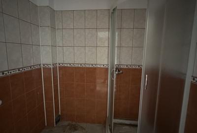 Spațiu comercial, de 936 mp, în Valea Călugărească - 12