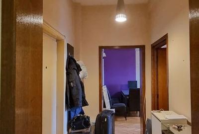 Apartament cu 2 camere decomandat în 13 Septembrie