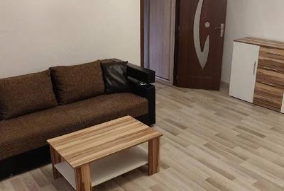 Apartament cu 2 camere semidecomandat în Decebal