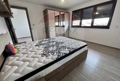 Casă cu 8 camere cu Teren 792 Mp în Cristian - 16
