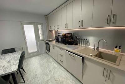 Apartament cu 3 camere decomandat în Exterior Vest - 1