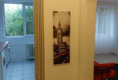 NICI NU ZICI CA ESTI LA BLOC - 2