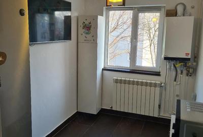 Apartament cu 4 camere semidecomandat în Inel II - 2