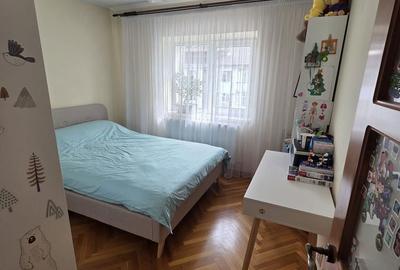 Apartament cu 3 camere decomandat în Central - 1