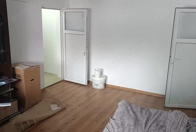 Apartament cu 3 camere decomandat în Central - 1