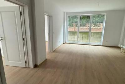 Apartament cu 3 camere decomandat în Rădăuți
