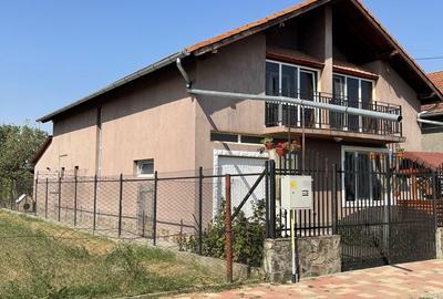 Casă cu 4 camere în Central - 4