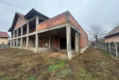 Casă cu 6 camere cu Teren 1150 Mp în Mihalț - 10