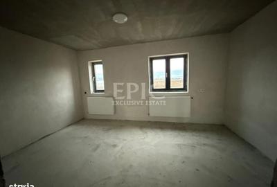 Casă cu 4 camere în Sântana de Mureș