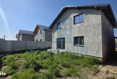 Casă cu 4 camere în Șimnicu de Jos