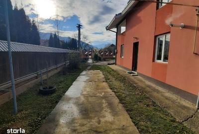 Casă cu 4 camere cu Teren 5500 Mp în Central - 15