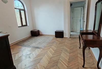 Apartament cu 5 camere în Moșilor - 12