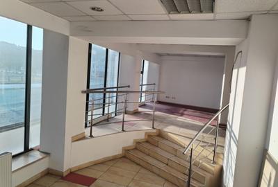 Spațiu comercial cu vitrina 200 mp la arteră - 2