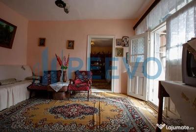 Casă cu 5 camere cu Teren 3365 Mp în Conțești - 3