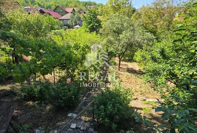 Casă cu 4 camere cu Teren 540 Mp în Hunedoara - 2