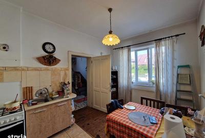 Casă cu 4 camere decomandat cu Teren 230 Mp în Central - 5