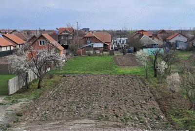 Teren de 680 mp, în Sânmihaiu Român