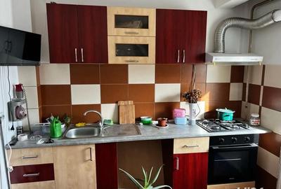 Apartament cu 3 camere decomandat în Tineretului - 2
