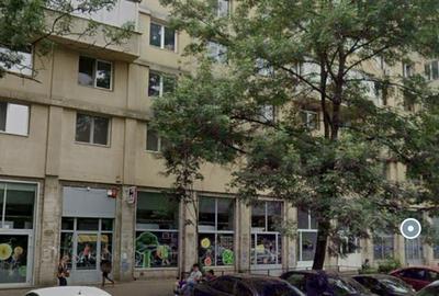 Gara de Nord, Stradal Hotel Astoria - 1