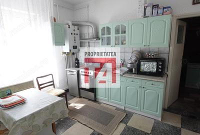 Casă cu 3 camere cu Teren 200 Mp în Central - 8