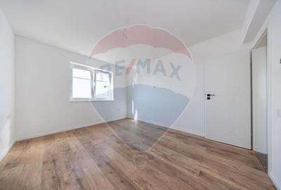 Casă cu 4 camere cu Teren 500 Mp în Sânpetru - 11