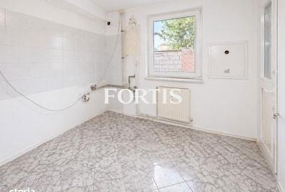 Casă cu 3 camere în Est - 2