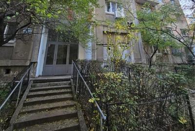 Garsoniera Tineretului, 7 minute de metrou Timpuri Noi, STB in fata blocului - 9