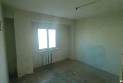 Apartament cu 2 camere decomandat în Dâmbovița - 2
