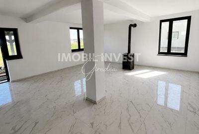Casă cu 4 camere cu Teren 800 Mp în Central - 3