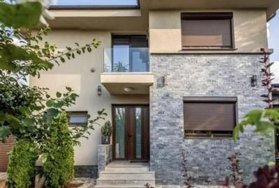 Casă individuală cu 5 camere cu Canalizare în Central - 3