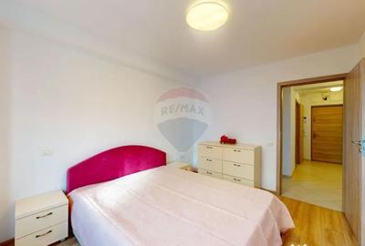 Apartament cu 3 camere decomandat în 13 Decembrie - 14
