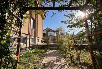 Vila D + P + E + M de 600 mp utili, teren de 1.400 mp, Cata - 2