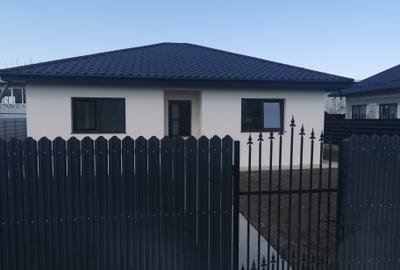 Casă individuală cu 3 camere în Cătămărești-Deal