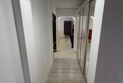 Apartament cu 3 camere semidecomandat în Central - 2