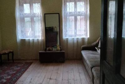 Casă cu 3 camere cu Teren 900 Mp în Slatina-Nera - 5