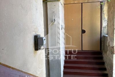 Casă individuală cu 7 camere cu Canalizare în Central - 16