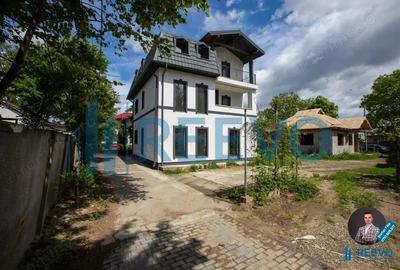 Casa de vanzare, centrala, pe str. Oituz, Bacau - 1