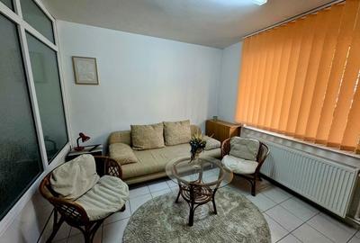 Piața Tomis 3 - garsonieră decomandată mobilată utilată - 2